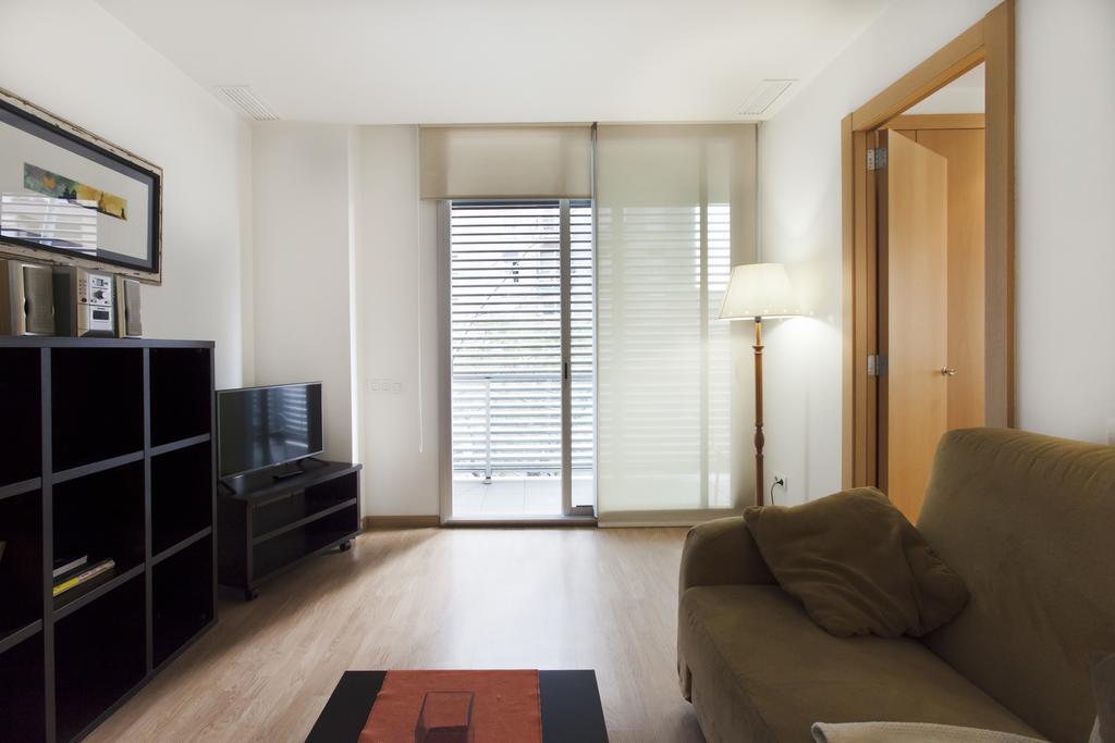 Apartaments Travessera-Parc Gueell Barcelona Exterior photo