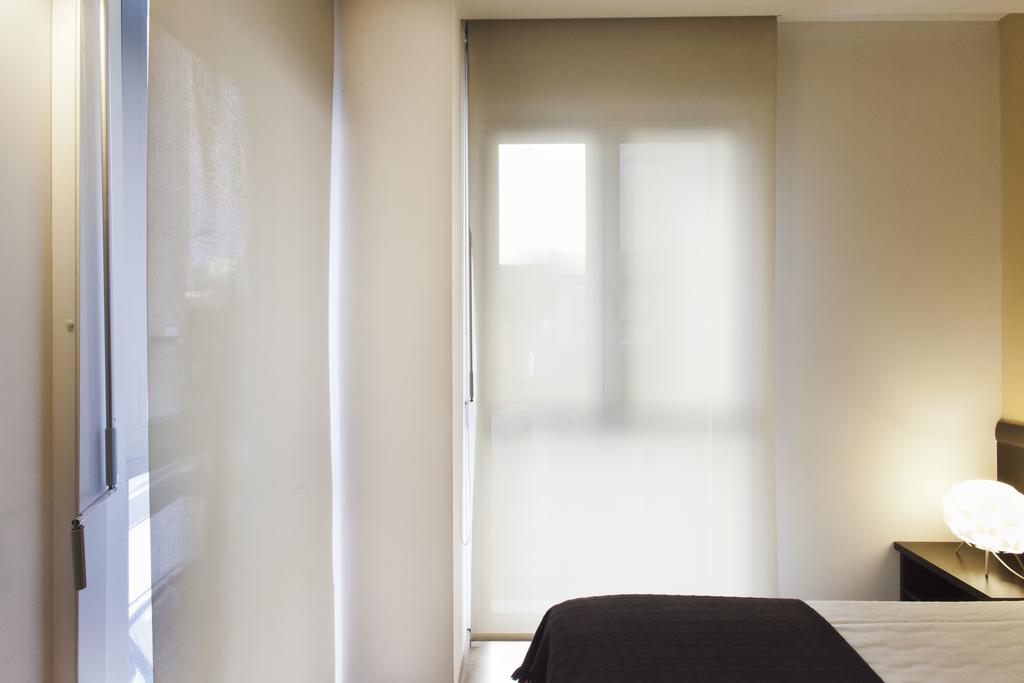 Apartaments Travessera-Parc Gueell Barcelona Exterior photo