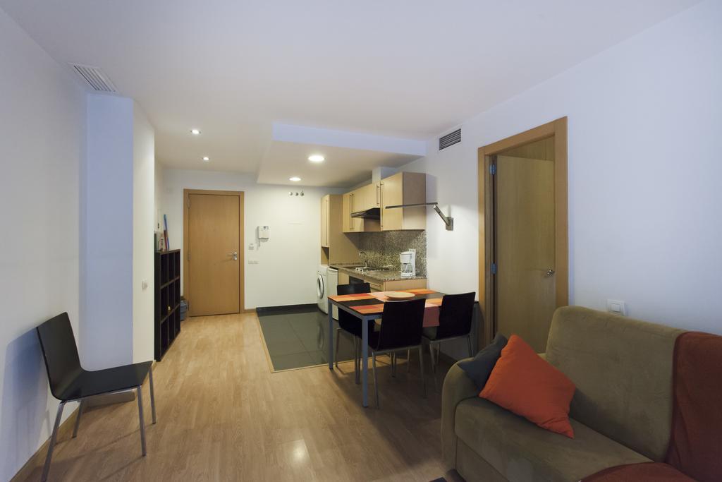 Apartaments Travessera-Parc Gueell Barcelona Exterior photo