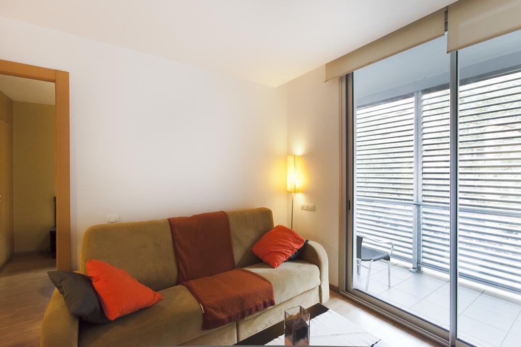Apartaments Travessera-Parc Gueell Barcelona Exterior photo