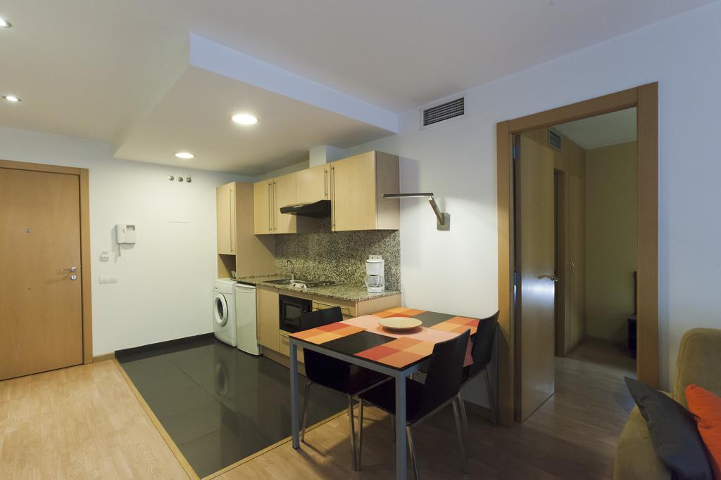 Apartaments Travessera-Parc Gueell Barcelona Exterior photo